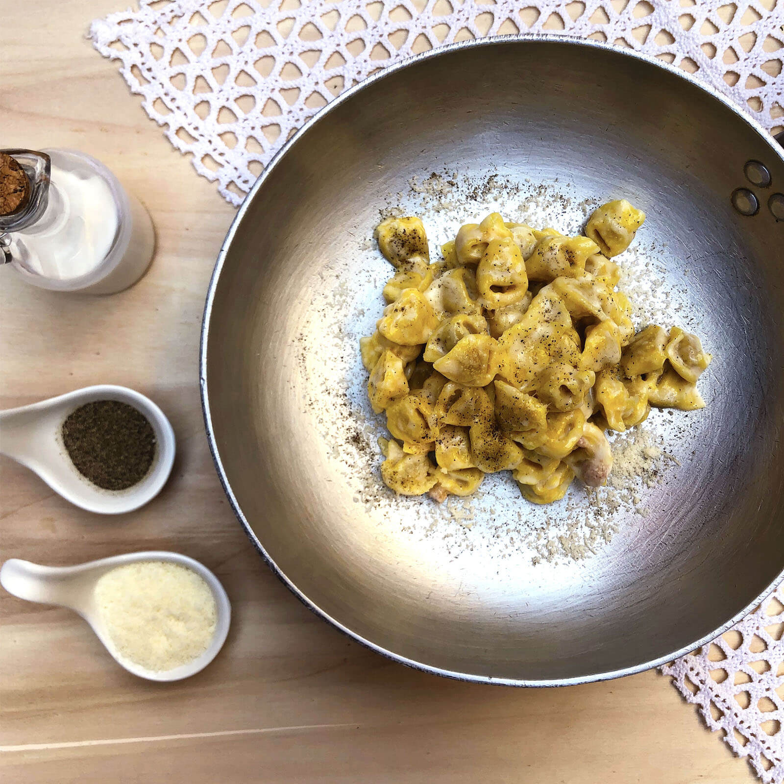 Primi con pasta fresca, secondi piatti e fritti della cucina italiana